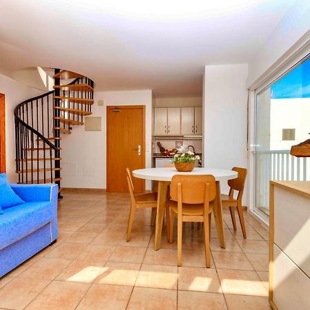 Apartamentos Sa Varadero Fronte Mar Espujols เอสปุญอลส์ ภายนอก รูปภาพ